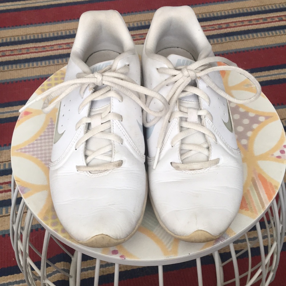 Nike white cheer shoes size 8